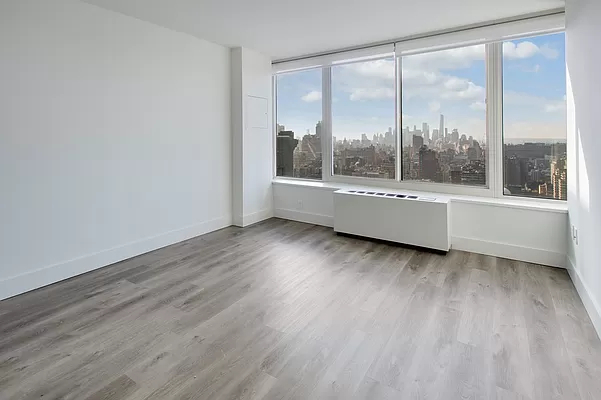 315 West 33rd Street - Photo 1