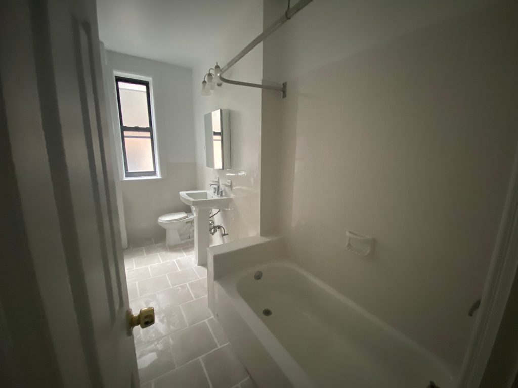 560 West 163rd Street - Photo 5