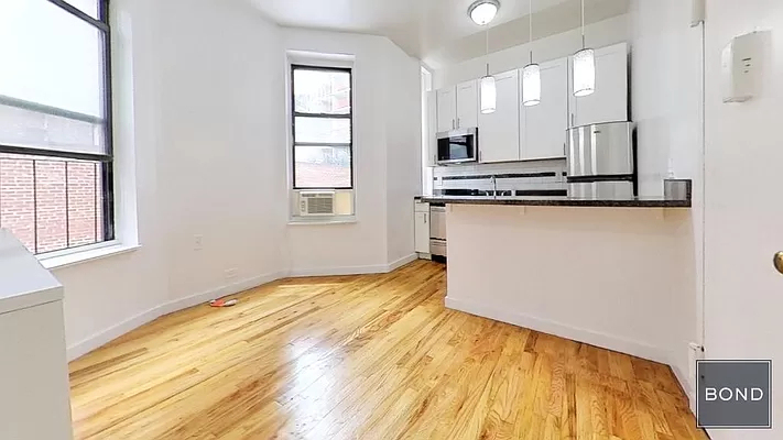 139 West 28th Street - Photo 1