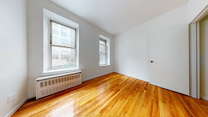 247 West 26th Street - Photo 4