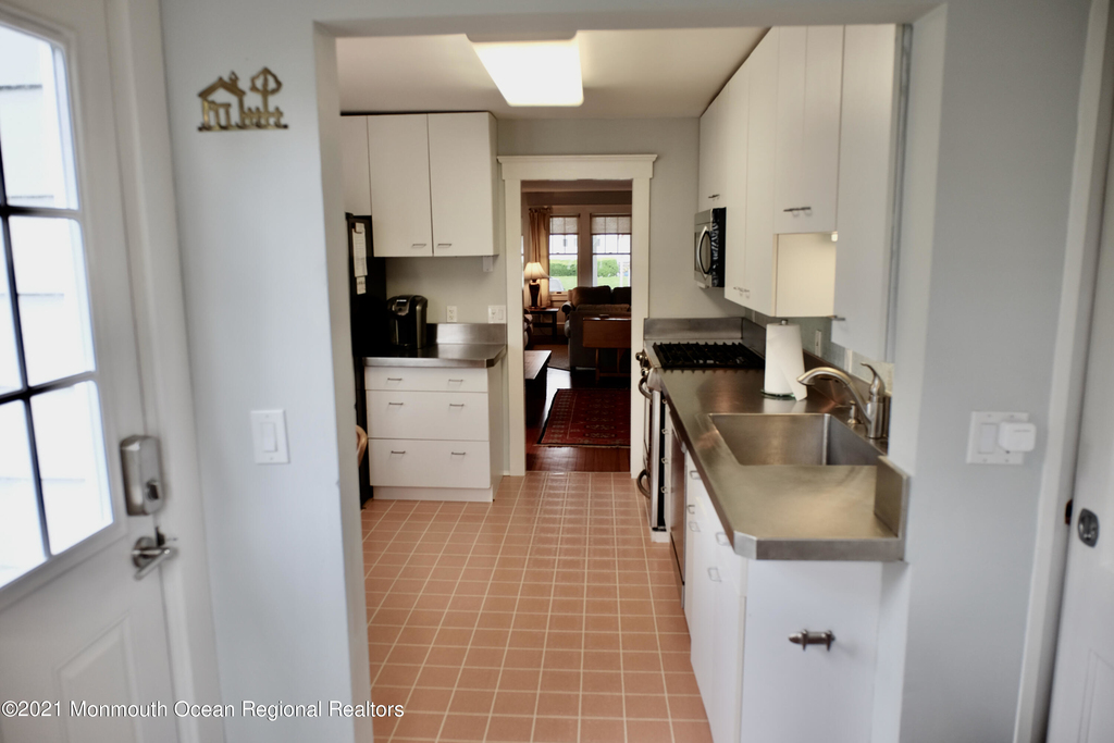 220 Lincoln Avenue - Photo 15