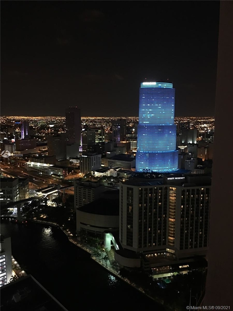 485 Brickell Ave - Photo 12