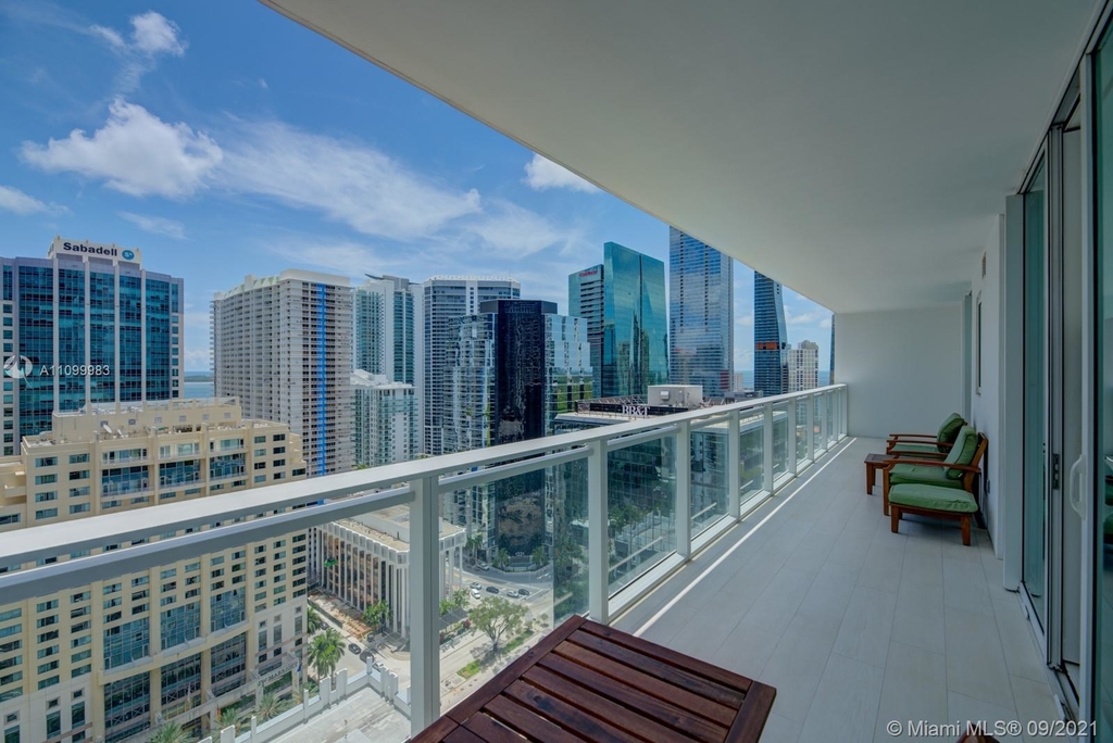 1080 Brickell Ave - Photo 6