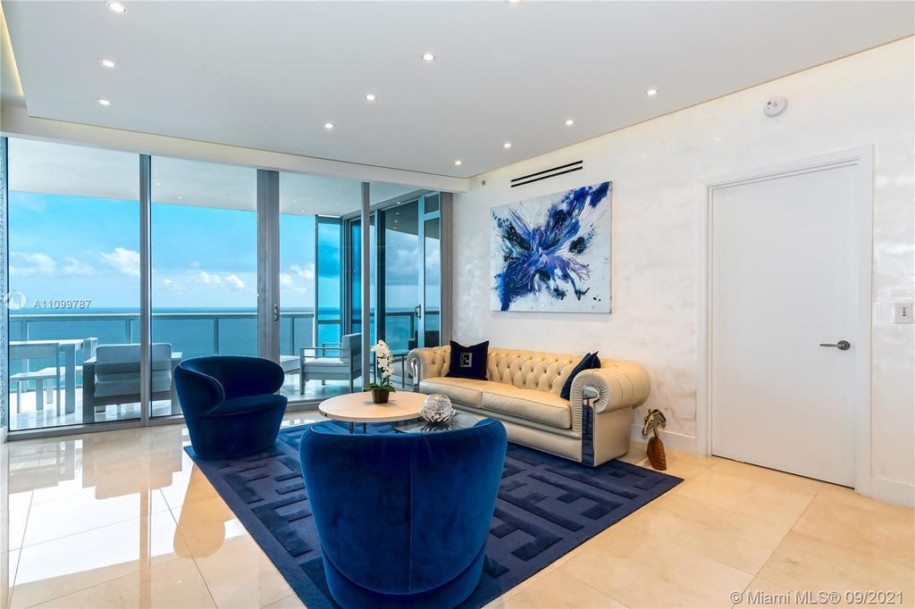 17121 Collins Ave - Photo 6