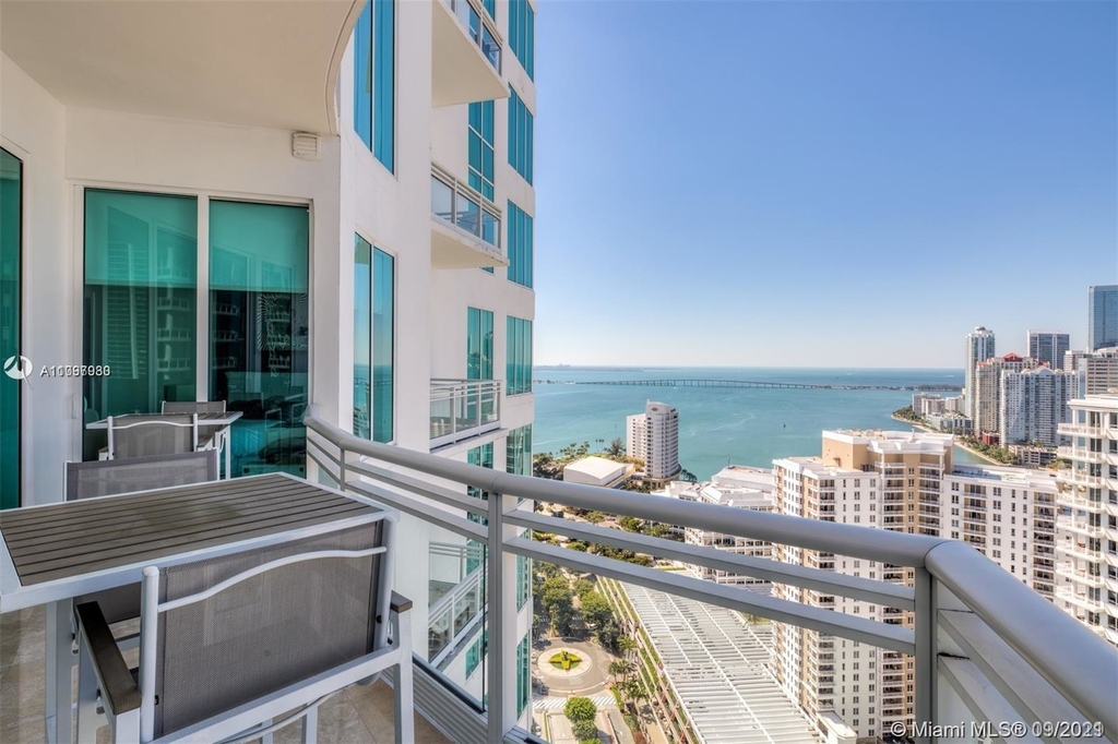 900 Brickell Key Blvd - Photo 17