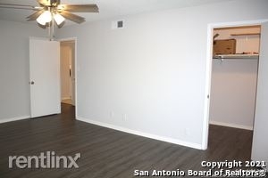 8915 Datapoint Dr - Photo 12