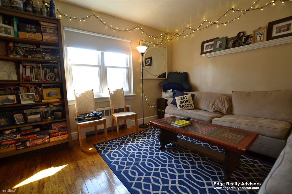 18 Beechcroft St Apt 1 - Photo 3