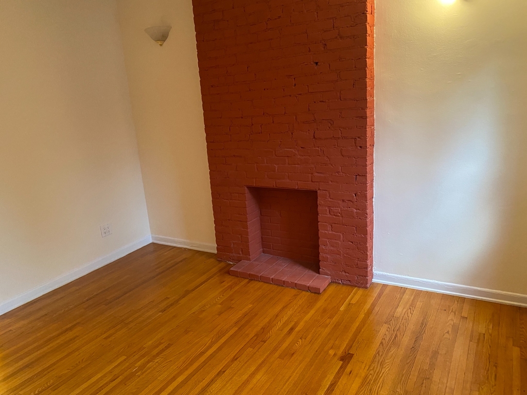 410 East 82nd Street - Photo 1