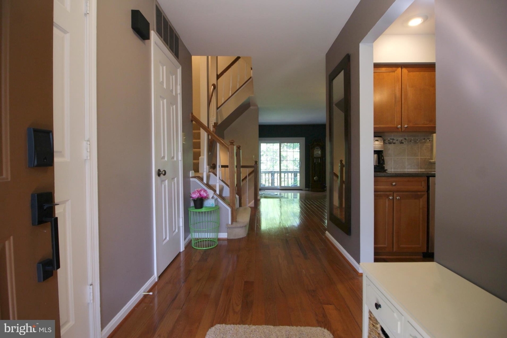 8106 Clifforest Drive - Photo 2