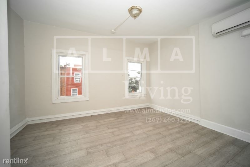 1221 W Somerset St - Photo 1