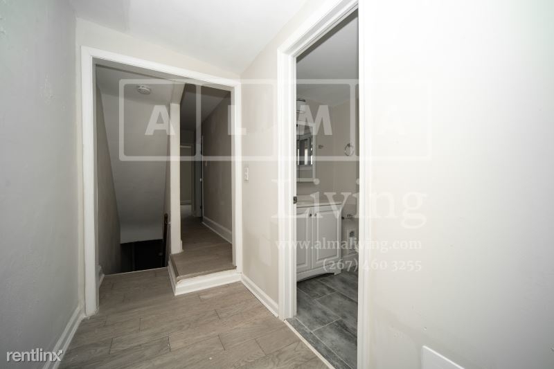 1221 W Somerset St - Photo 14