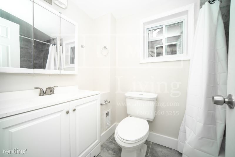 1221 W Somerset St - Photo 12