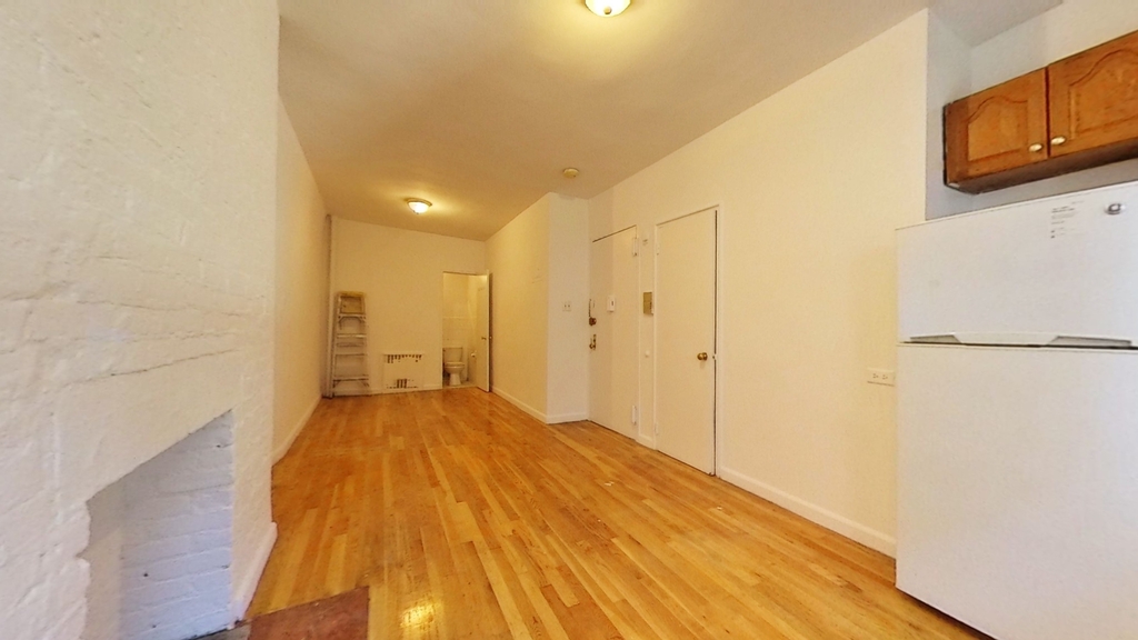 239 East 24th Street - Photo 1