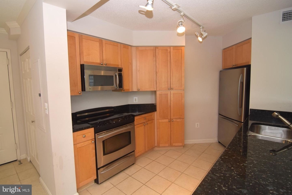 3101 N Hampton Dr #1303 - Photo 6