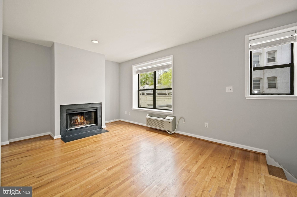 2145 California Street Nw - Photo 2