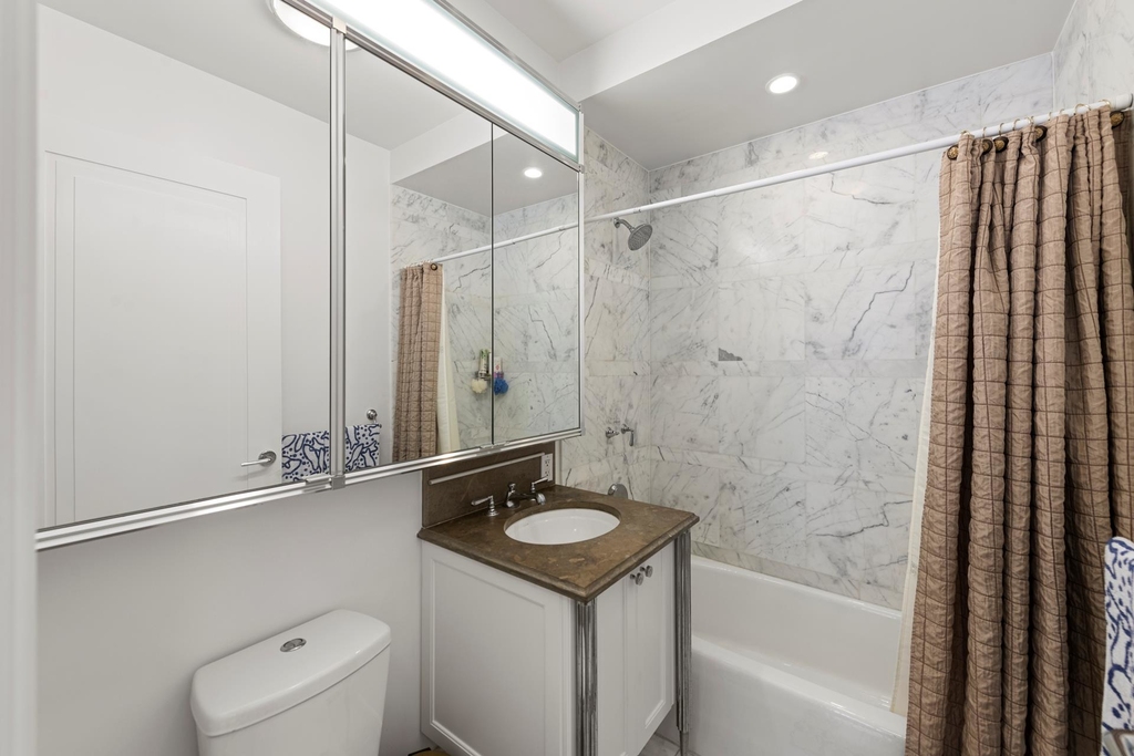 205 W 76th St - Photo 5