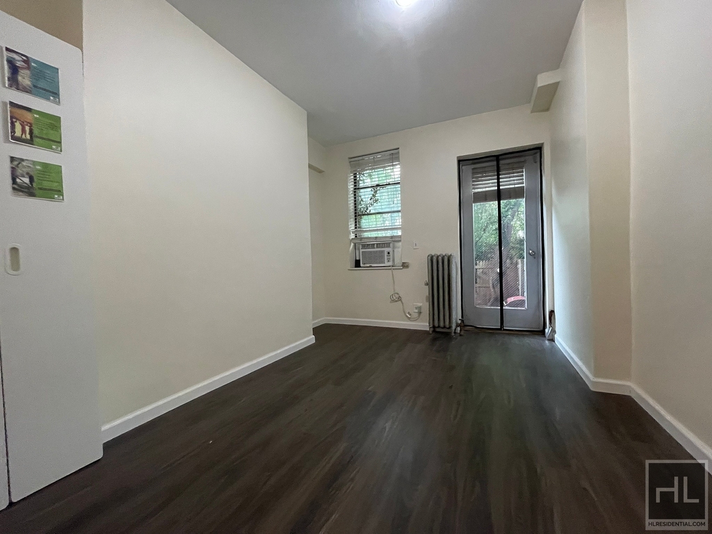 504 East 6 Street - Photo 5