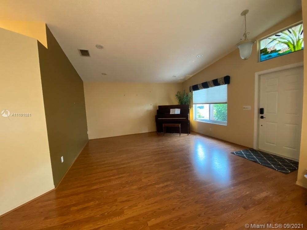 1750 Sw 106th Ter - Photo 5