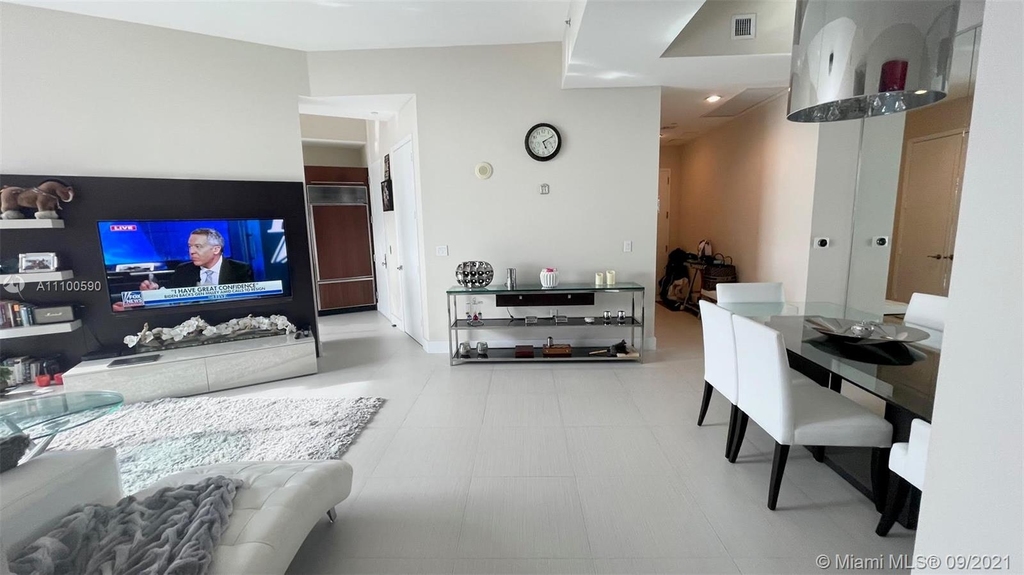 15811 Collins Ave - Photo 9