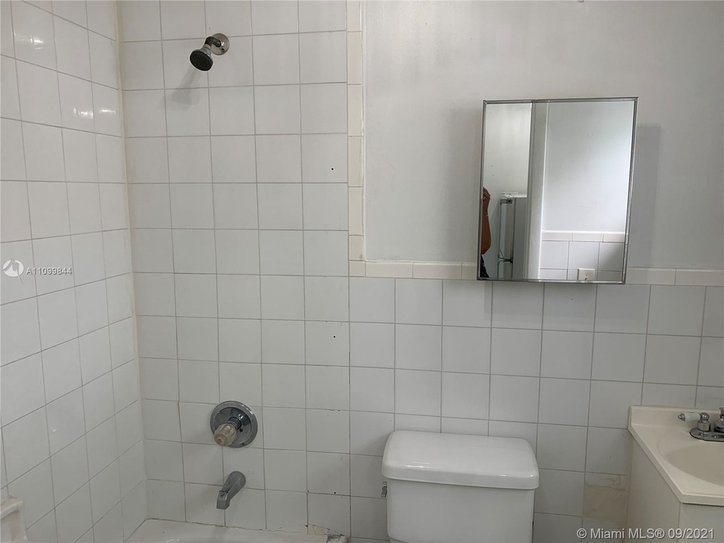 700 Sw 51st Ave - Photo 6