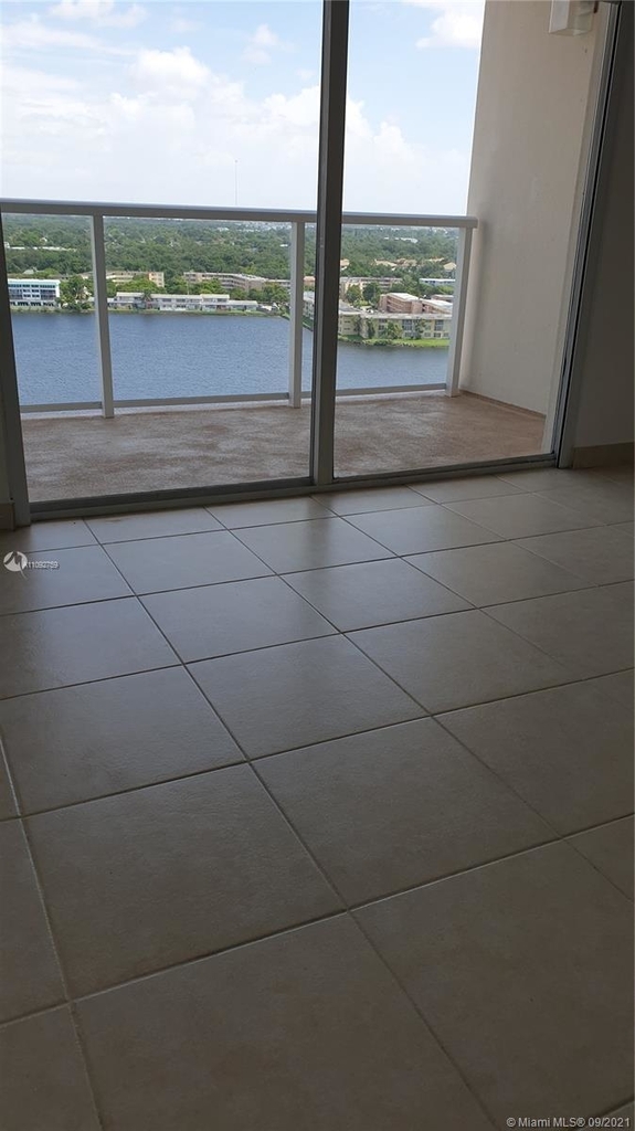 1301 Ne Miami Gardens Dr - Photo 18