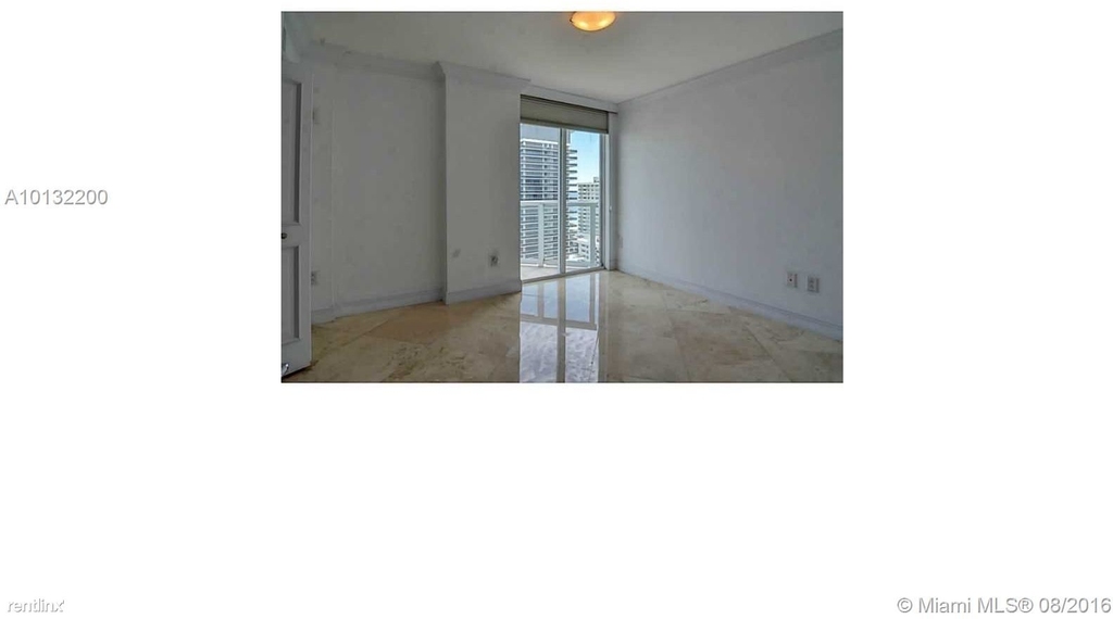 5900 Collins Ave - Photo 18