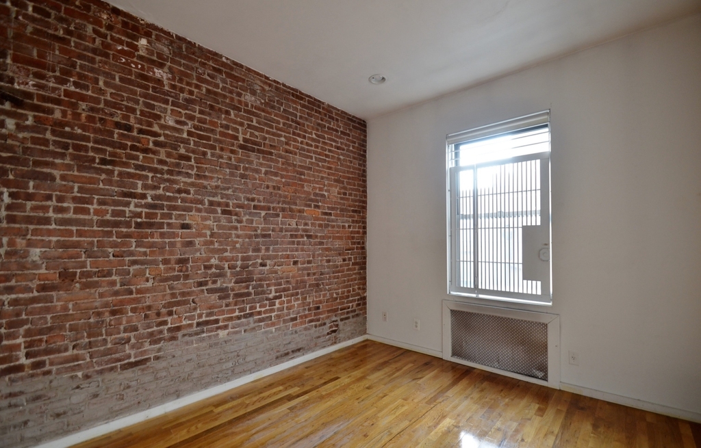 500 West 148th Street - Photo 11