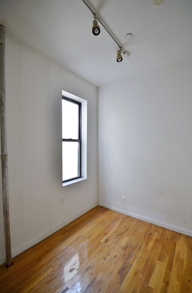 500 West 148th Street - Photo 4