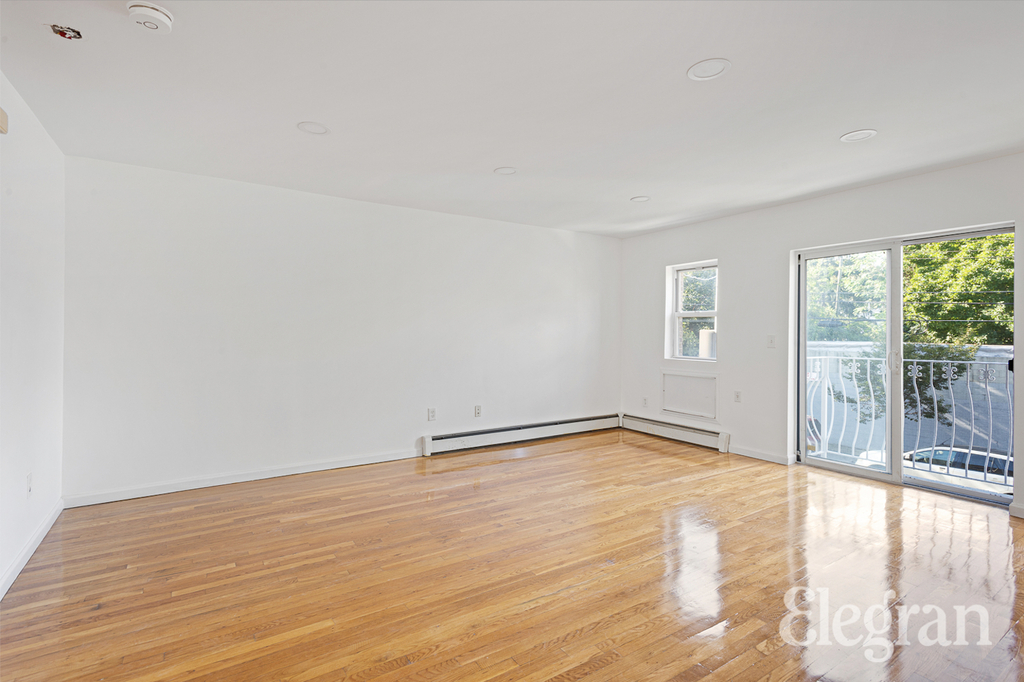 1079 Seneca Avenue - Photo 2