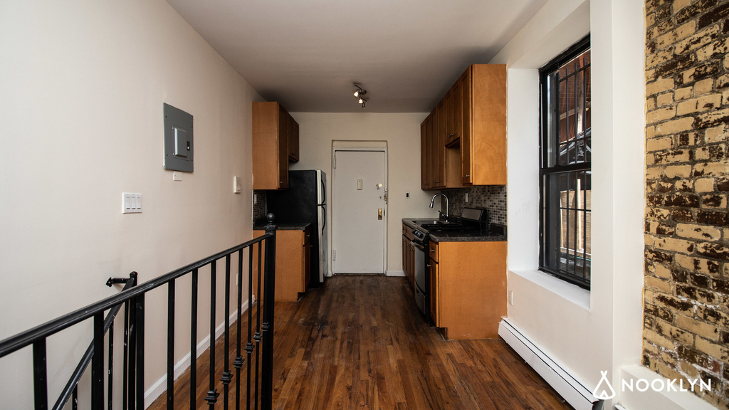 980 Bergen St - Unit: 7 - Photo 2