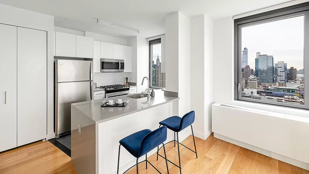 606 West 57th Street - Photo 0