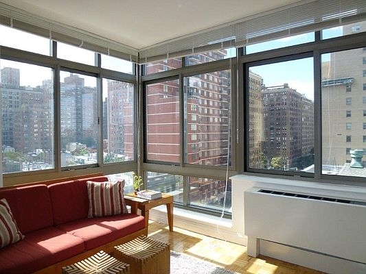 1500 Lexington Avenue - Photo 0