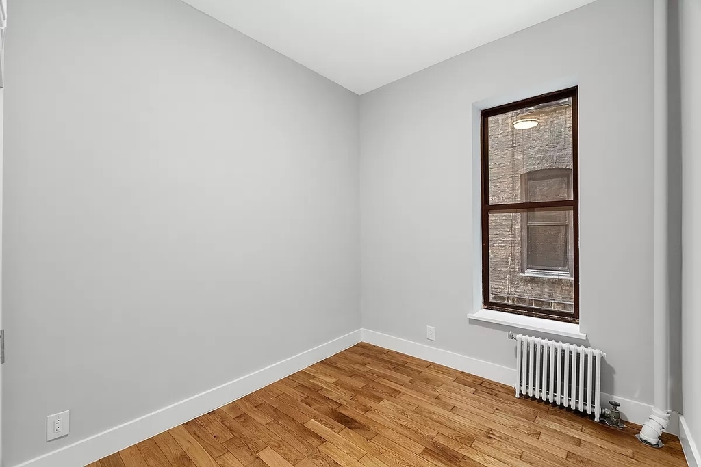 561 Lenox Avenue - Photo 6