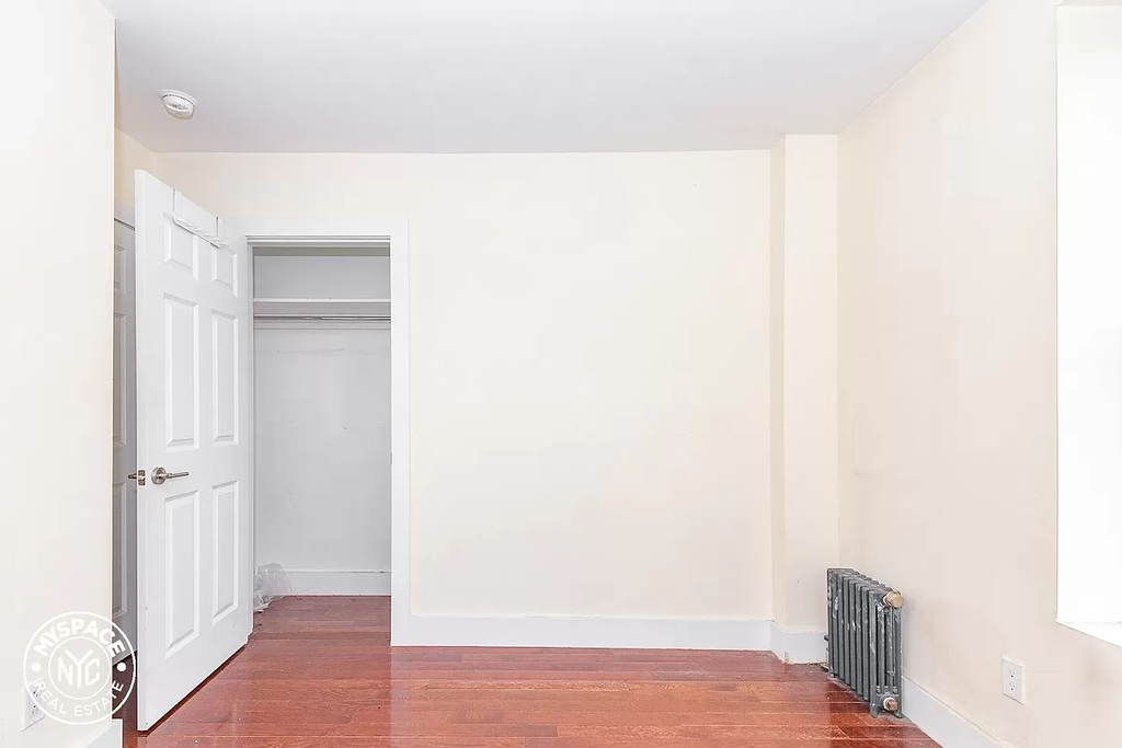 1048 Lafayette Avenue - Photo 4