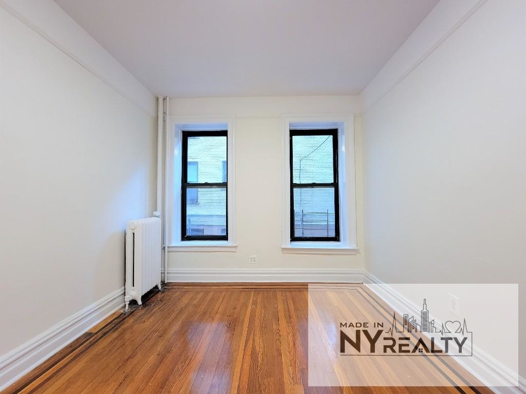 29-07 31st Ave - Photo 2