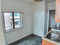 261 West Newton St. - Photo 4