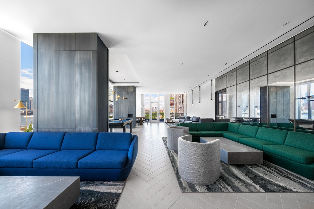  Long Island City Luxury Living - Photo 1