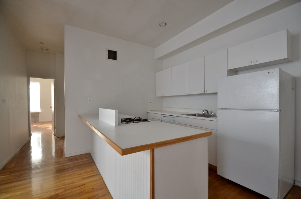 502 West 148th Street - Photo 6