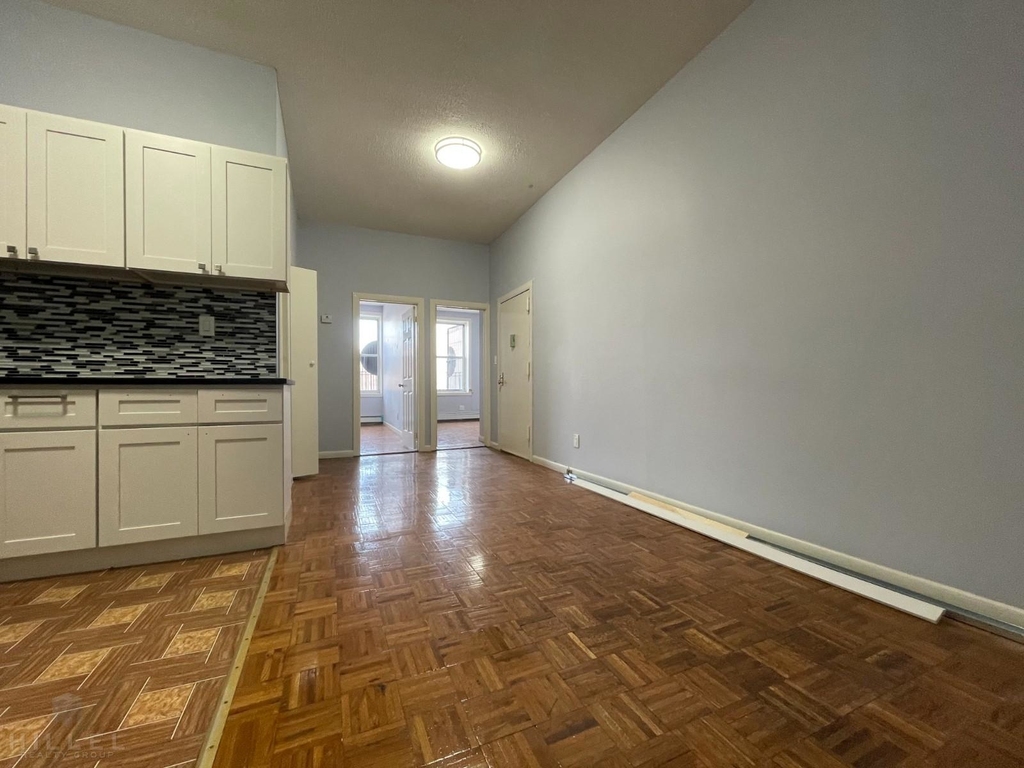 1357 Broadway - Photo 11