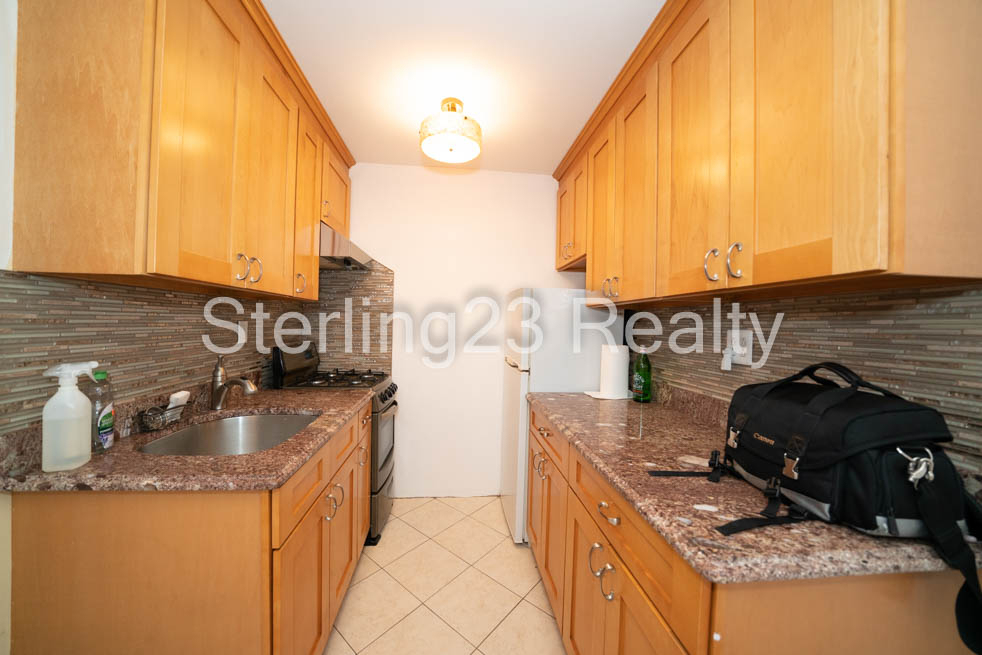 22-33 24th Street - Photo 0