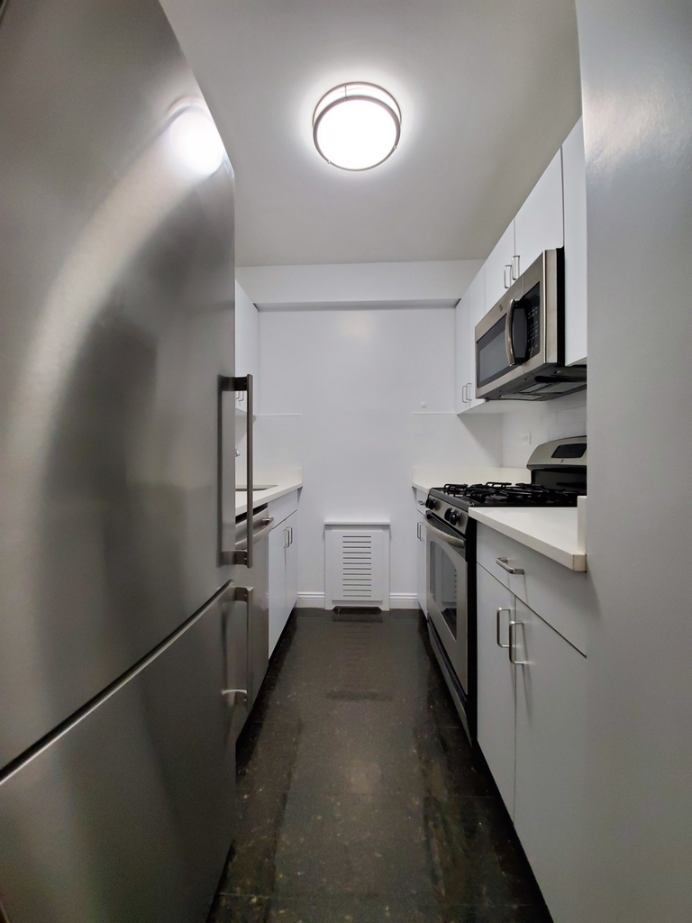 405 East 56th Street - Photo 1