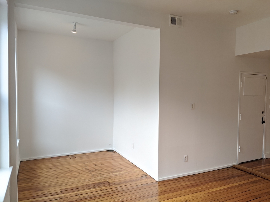 722 West 18th Street - Photo 3