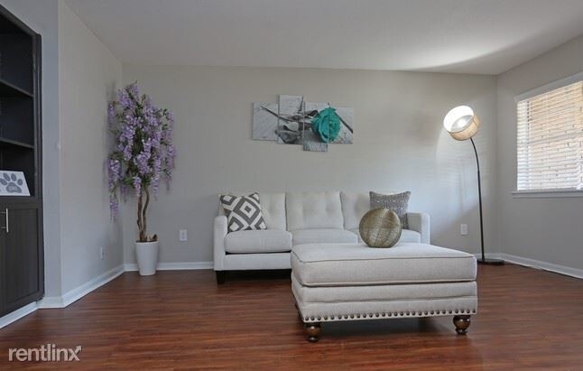 6061 Beverly Hill Street - Photo 3