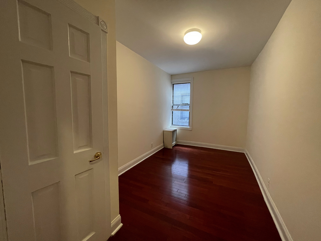 270 Fort Washington Avenue - Photo 2