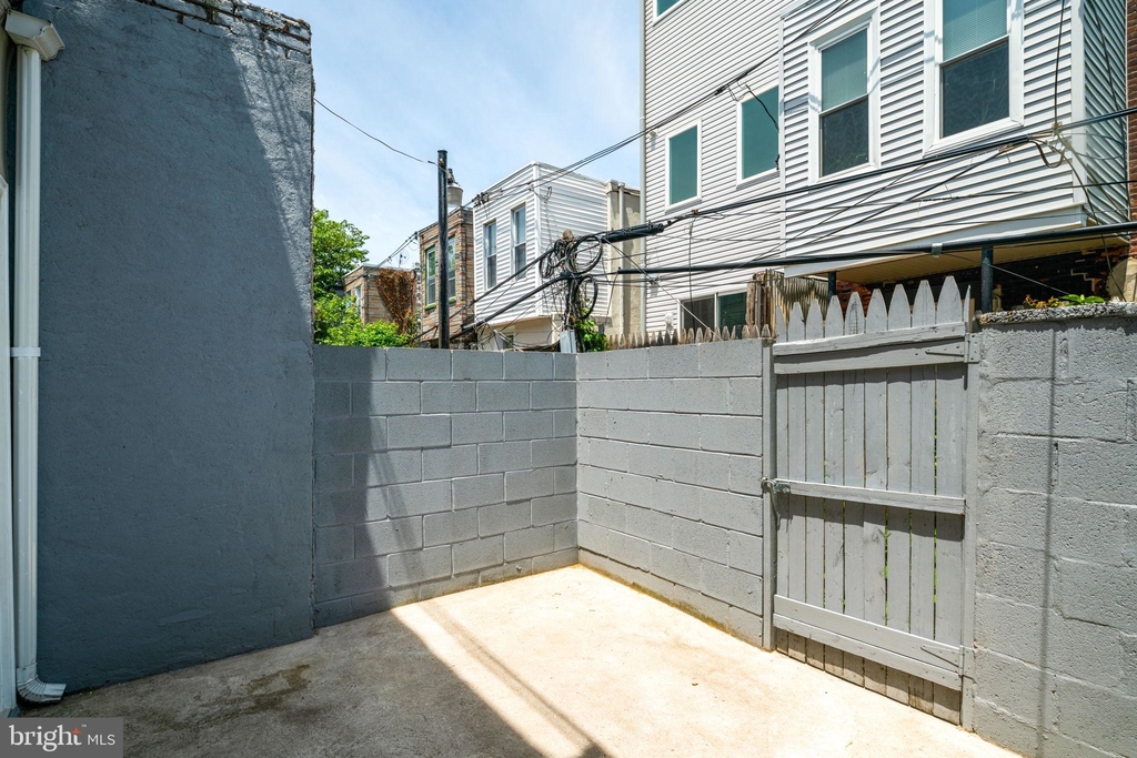 1821 Sigel Street - Photo 20