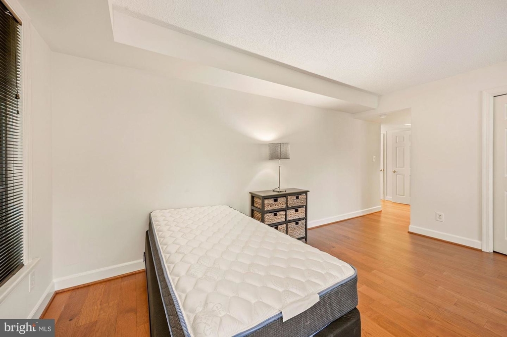 1080 Wisconsin Ave Nw #2015 - Photo 25