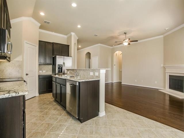 16328 Amistad Avenue - Photo 3