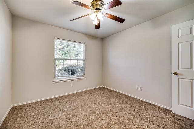 2733 Elderberry Lane - Photo 10