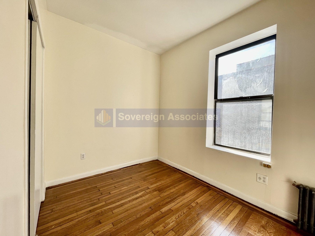 820 West 180th St - Photo 2