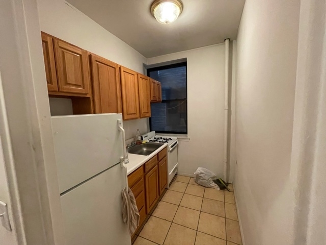 230 East 87th Street - Photo 4